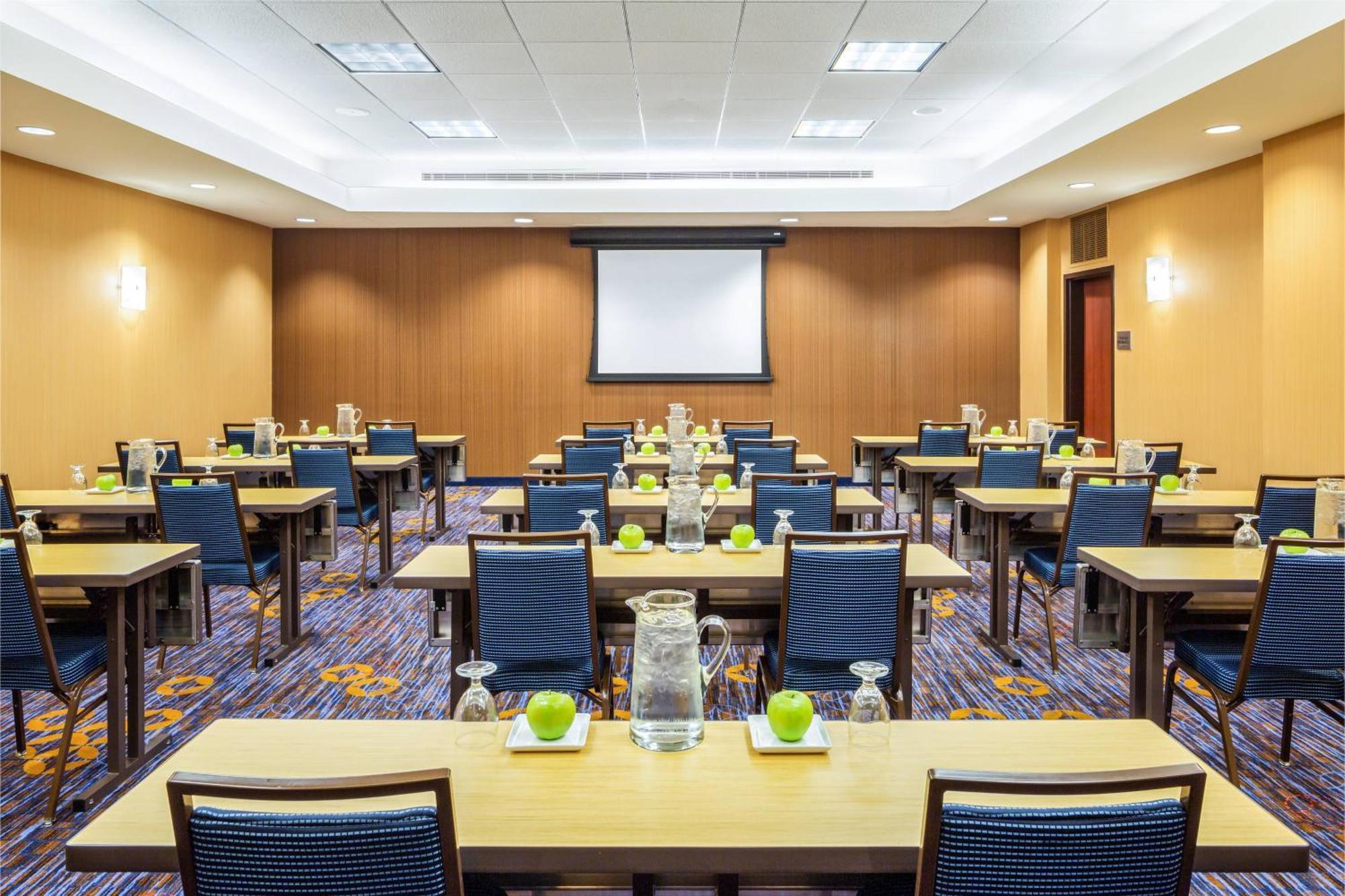 Courtyard By Marriott Houston Galleria Екстер'єр фото